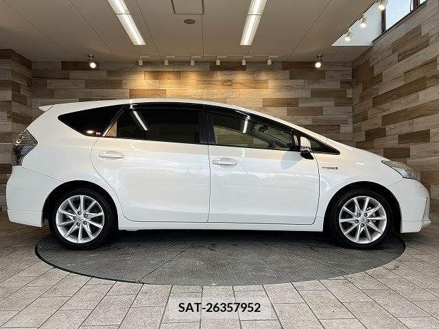 Toyota PRIUS ALPHA 2013-06 282437-17