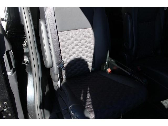 Toyota VOXY HYBRID 2022-04 189071-13