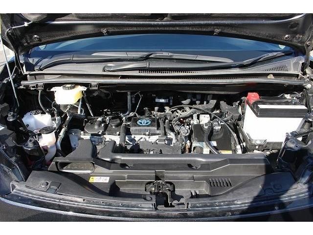 Toyota VOXY HYBRID 2022-04 189071-17