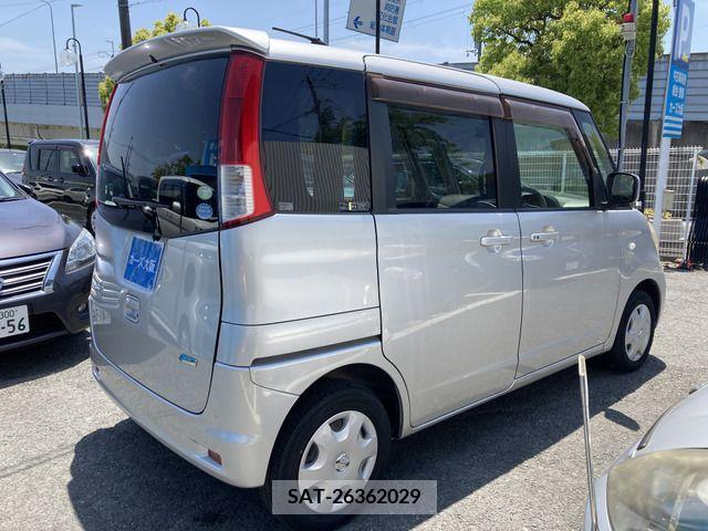 Nissan ROOX 2013-03 388523-2