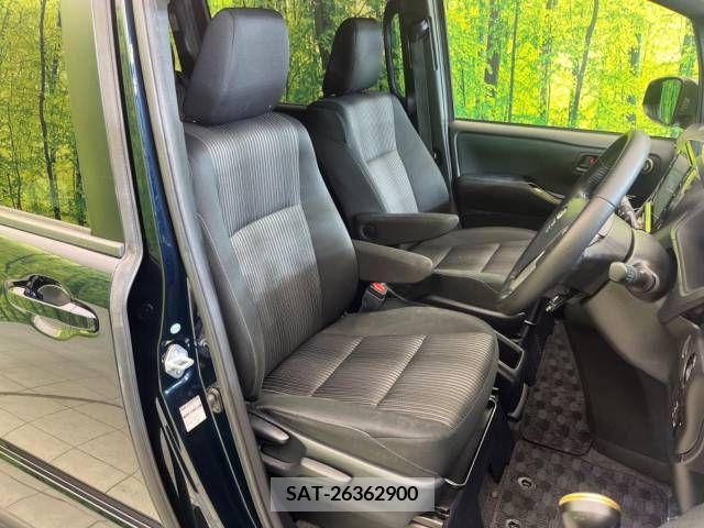 Toyota NOAH HYBRID 2017-08 279595-8