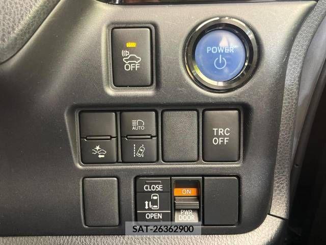 Toyota NOAH HYBRID 2017-08 279595-7