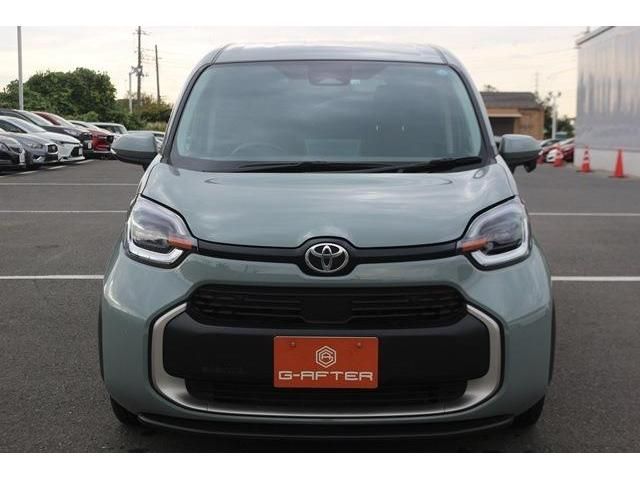 Toyota SIENTA 2022-12 13590-1
