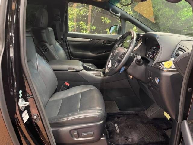 Toyota ALPHARD 2018-08 15493-8