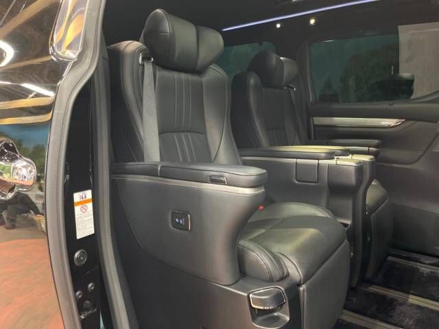 Toyota ALPHARD 2018-08 15493-9