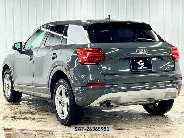 Audi Q2 2017-10 210570-16