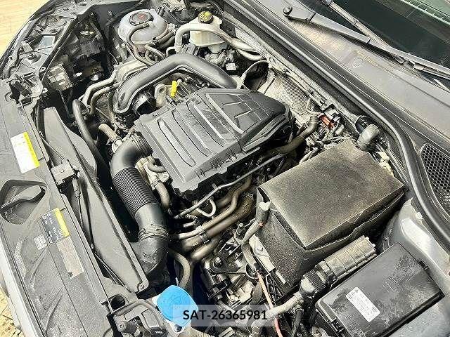 Audi Q2 2017-10 210570-17