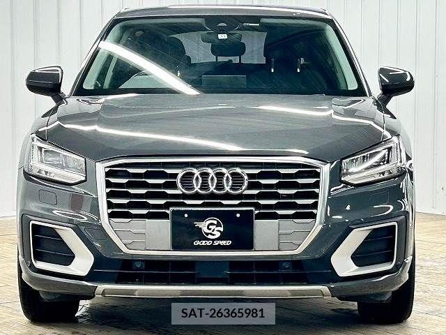 Audi Q2 2017-10 210570-12