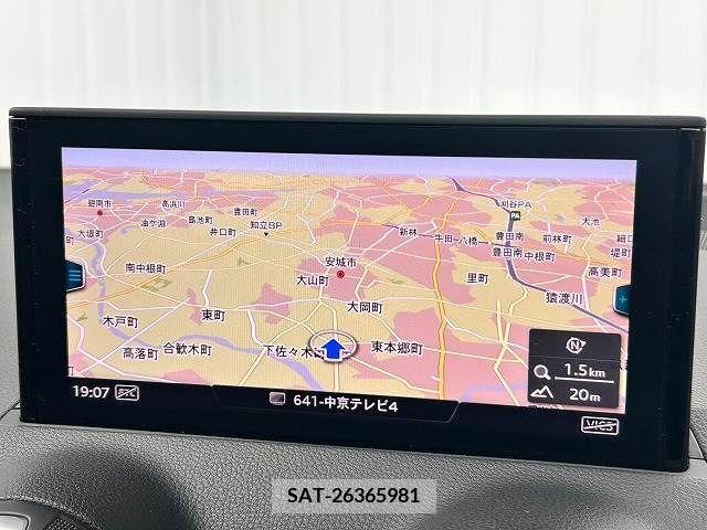 Audi Q2 2017-10 210570-2