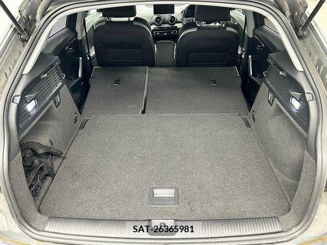Audi Q2 2017-10 210570-6