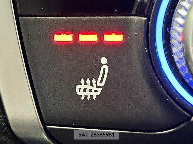 Audi Q2 2017-10 210570-7