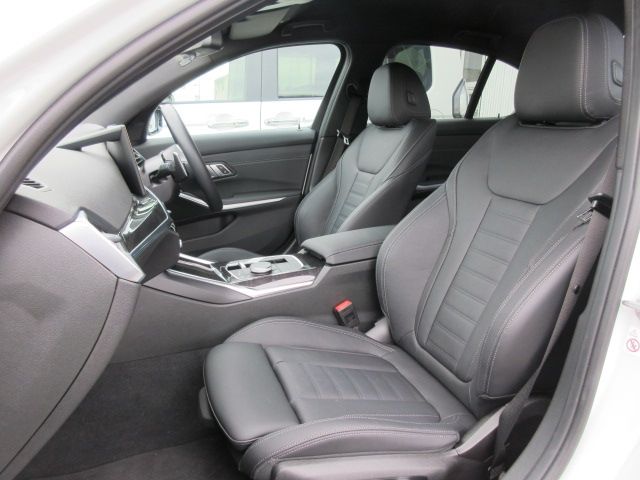 Bmw 3 SERIES 2022-11 2252-1