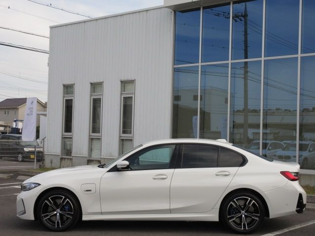 Bmw 3 SERIES 2022-11 2252-3