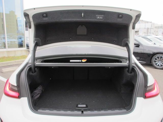 Bmw 3 SERIES 2022-11 2252-6