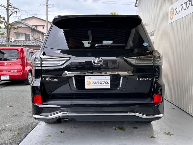 Lexus LX 2019-04 16168-4