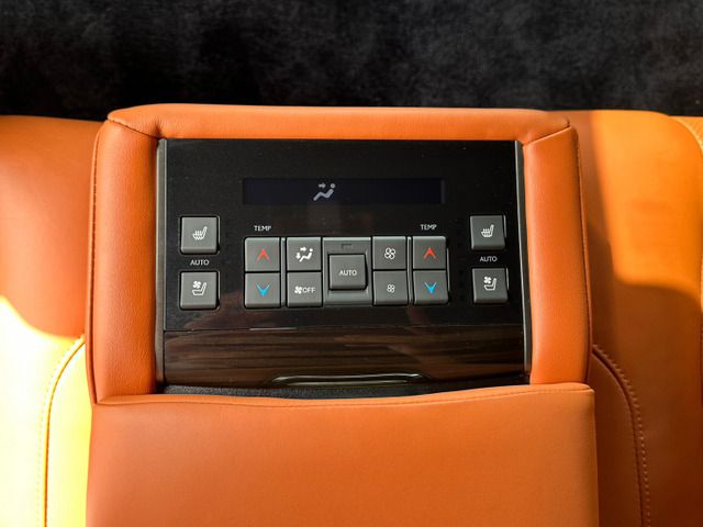 Lexus LX 2019-04 16168-15