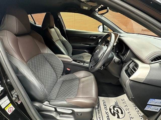 Toyota C-HR 2017-07 9555-7