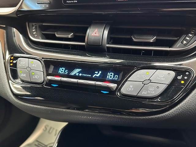 Toyota C-HR 2017-07 9555-11
