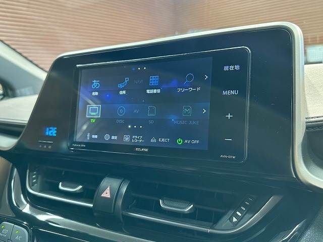 Toyota C-HR 2017-07 9555-2