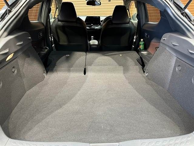 Toyota C-HR 2017-07 9555-19