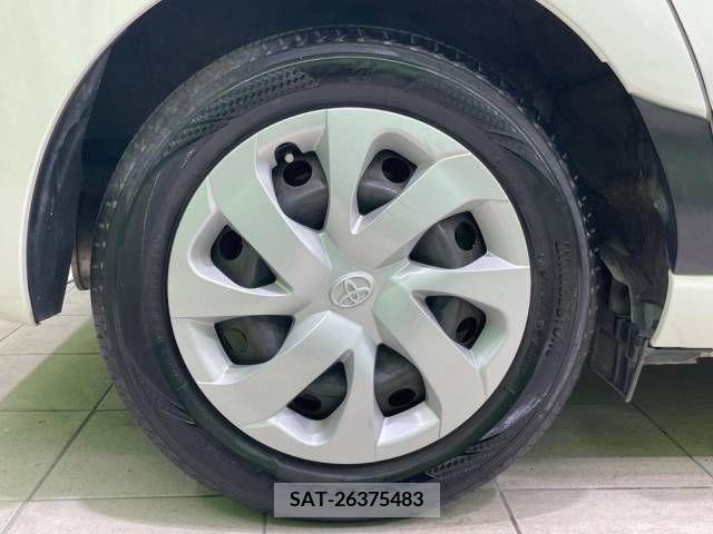 Toyota SIENTA 2015-08 348671-14