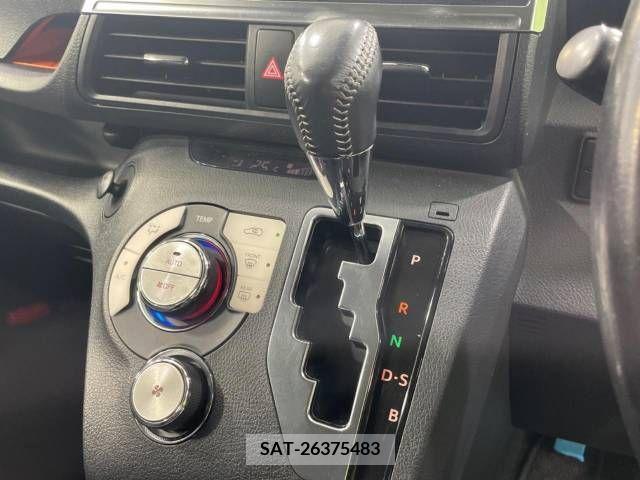 Toyota SIENTA 2015-08 348671-18