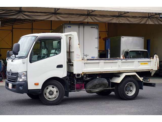 Hino DUTRO 2017-02 184706-8