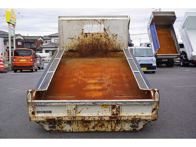 Hino DUTRO 2017-02 184706-17