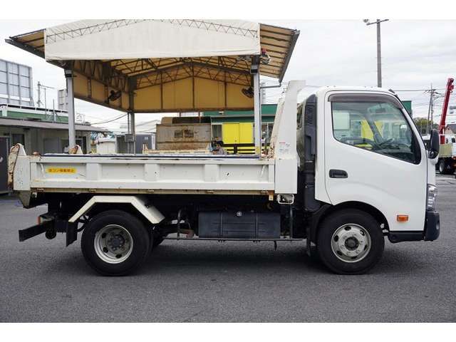 Hino DUTRO 2017-02 184706-4