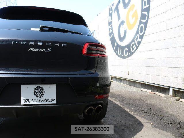 Porsche MACAN 2017-02 236368-14