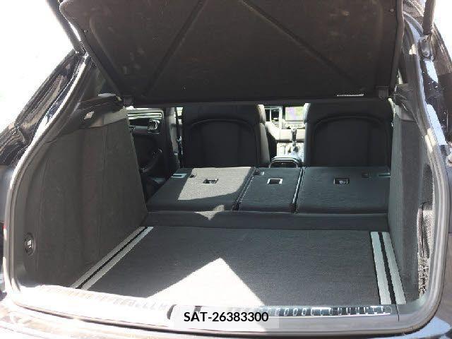 Porsche MACAN 2017-02 236368-6