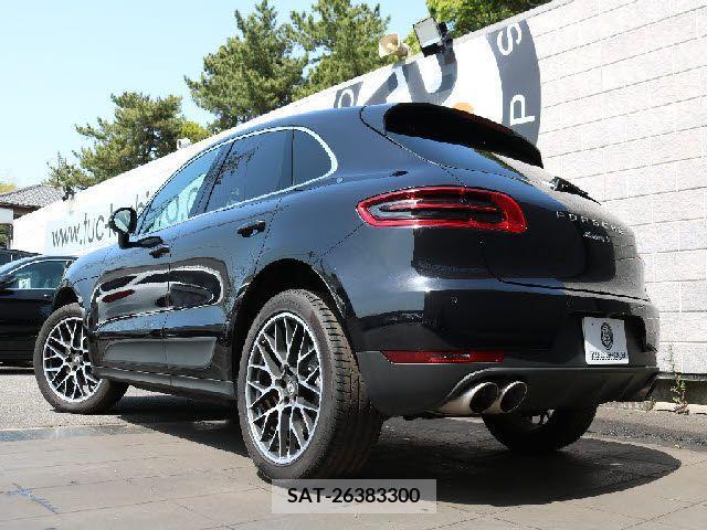 Porsche MACAN 2017-02 236368-2