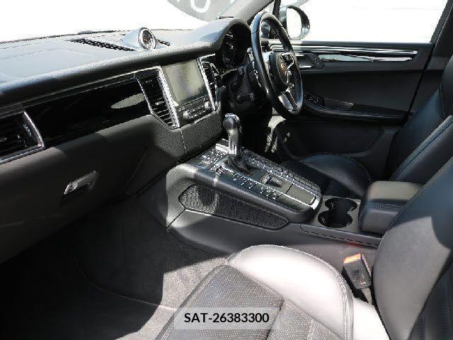 Porsche MACAN 2017-02 236368-1