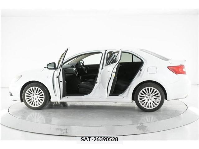 Suzuki KIZASHI 2015-09 362295-5