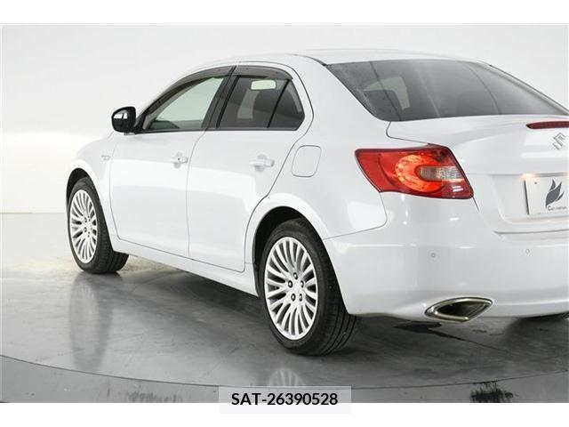 Suzuki KIZASHI 2015-09 362295-6