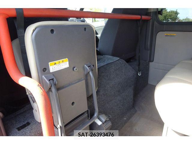 Nissan Caravan 2011-09 203596-9
