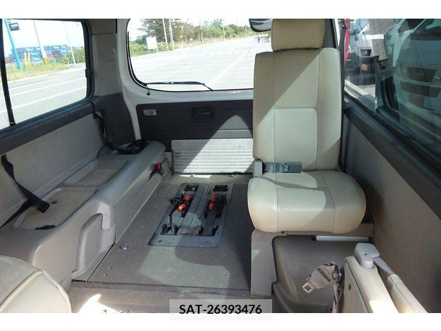Nissan Caravan 2011-09 203596-12