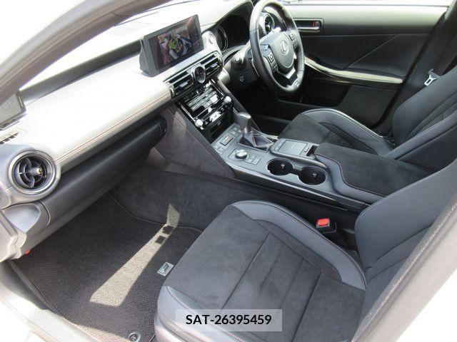 Lexus IS 2023-01 316770-1