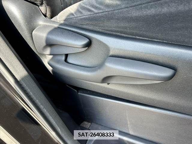Toyota VELLFIRE 2015-03 384945-29