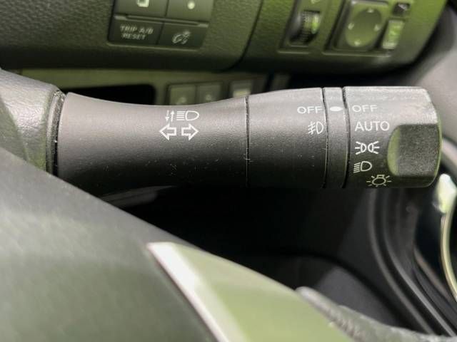 Nissan SERENA 2012-12 18162-6