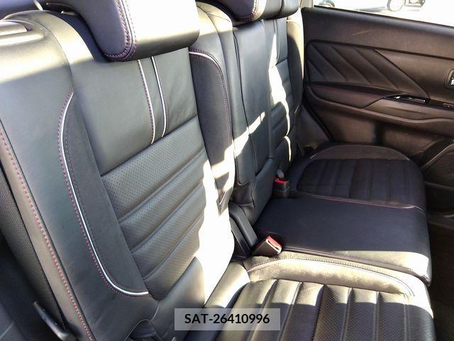 Mitsubishi OUTLANDER PHEV 2018-04 331719-18
