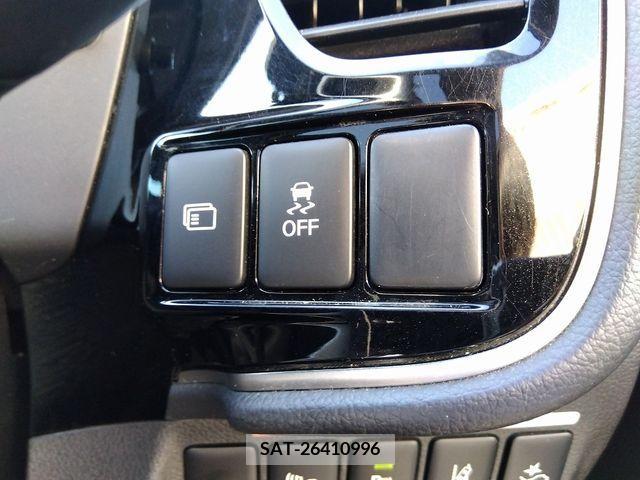 Mitsubishi OUTLANDER PHEV 2018-04 331719-11