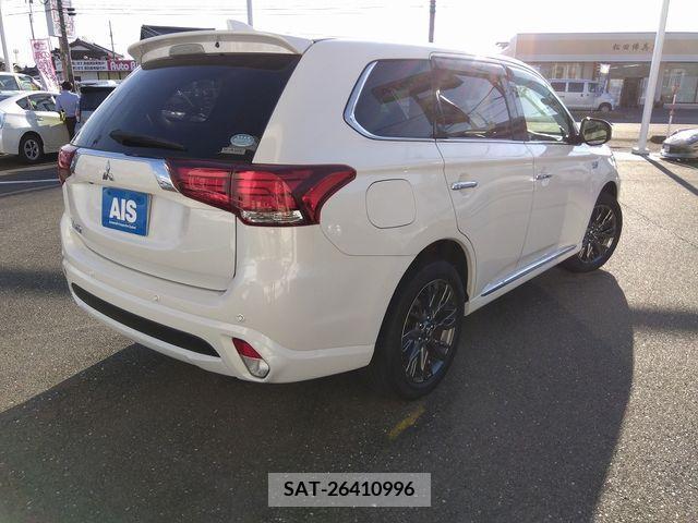 Mitsubishi OUTLANDER PHEV 2018-04 331719-1