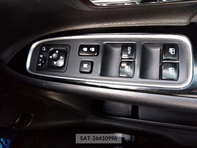 Mitsubishi OUTLANDER PHEV 2018-04 331719-26