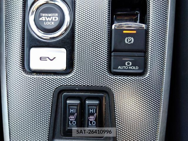 Mitsubishi OUTLANDER PHEV 2018-04 331719-10