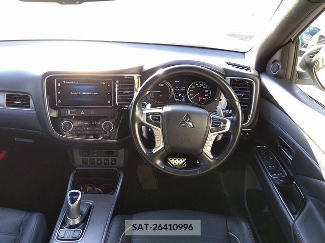 Mitsubishi OUTLANDER PHEV 2018-04 331719-3