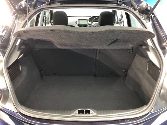 Peugeot 208 2018-09 182289-12
