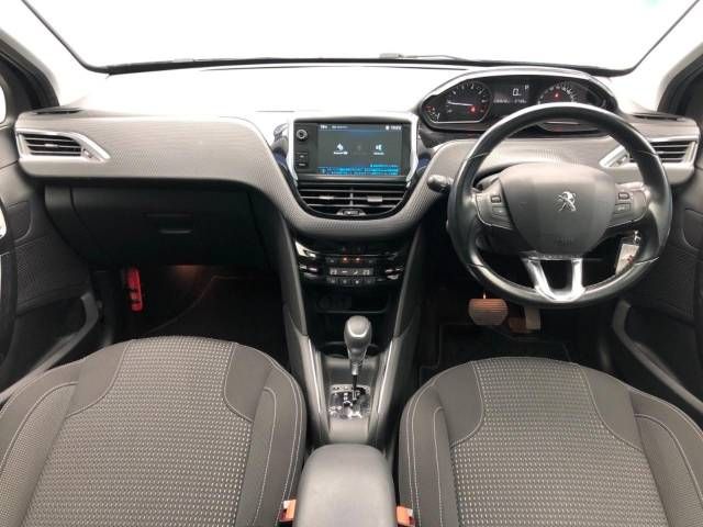 Peugeot 208 2018-09 182289-1
