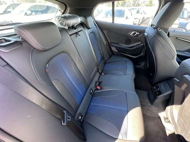 Bmw 1 SERIES 2023-03 13977-16