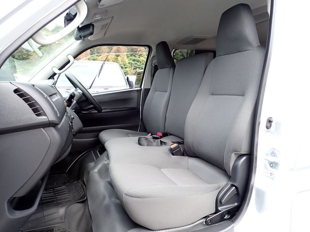 Toyota HIACE VAN 2020-06 20238-21
